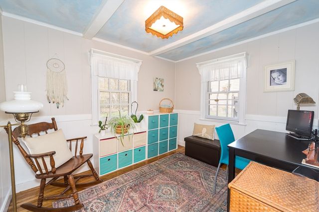 4 Gibbs St, Natick, MA 01760