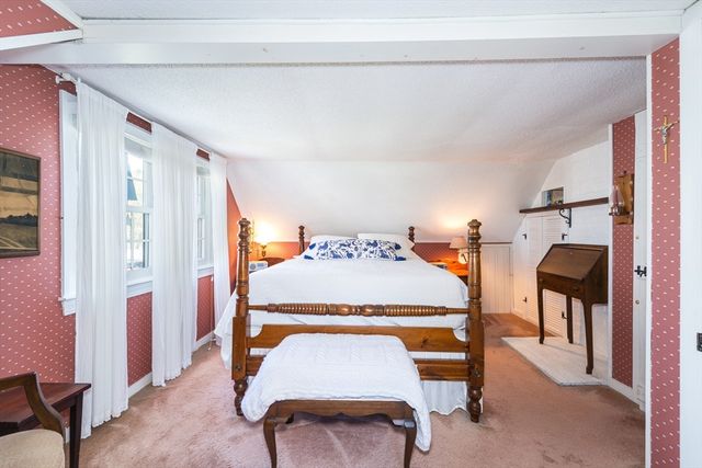 4 Gibbs St, Natick, MA 01760