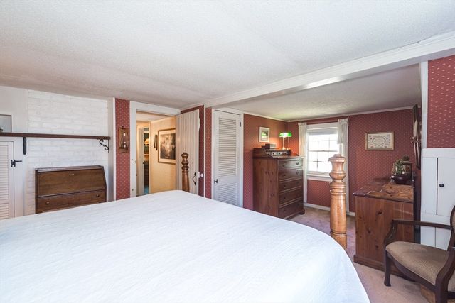 4 Gibbs St, Natick, MA 01760