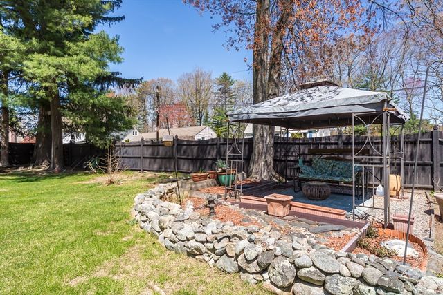 4 Gibbs St, Natick, MA 01760