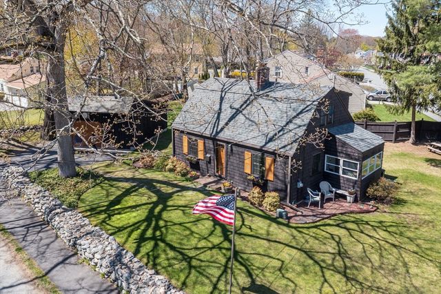 4 Gibbs St, Natick, MA 01760
