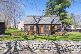 4 Gibbs St, Natick, MA 01760