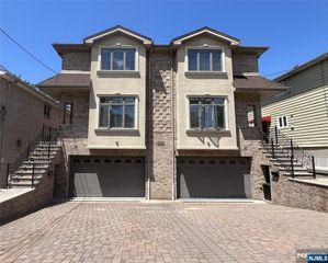 445 7th Street A, Palisades Park, NJ 07650