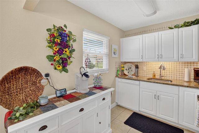 202 BEDFORD STREET 69, Sun City Center, FL 33573
