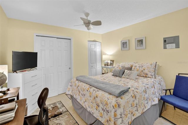 202 BEDFORD STREET 69, Sun City Center, FL 33573