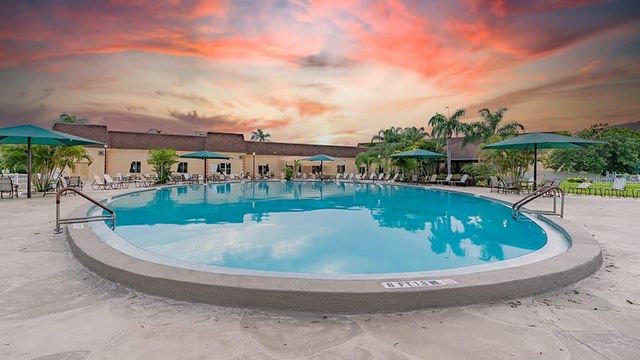 202 BEDFORD STREET 69, Sun City Center, FL 33573