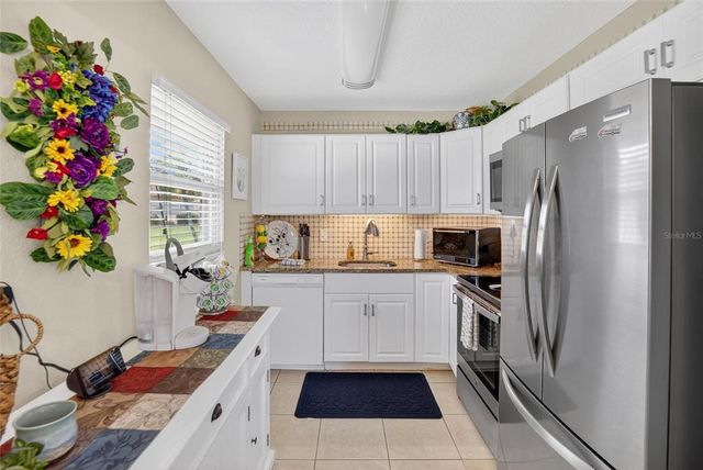 202 BEDFORD STREET 69, Sun City Center, FL 33573