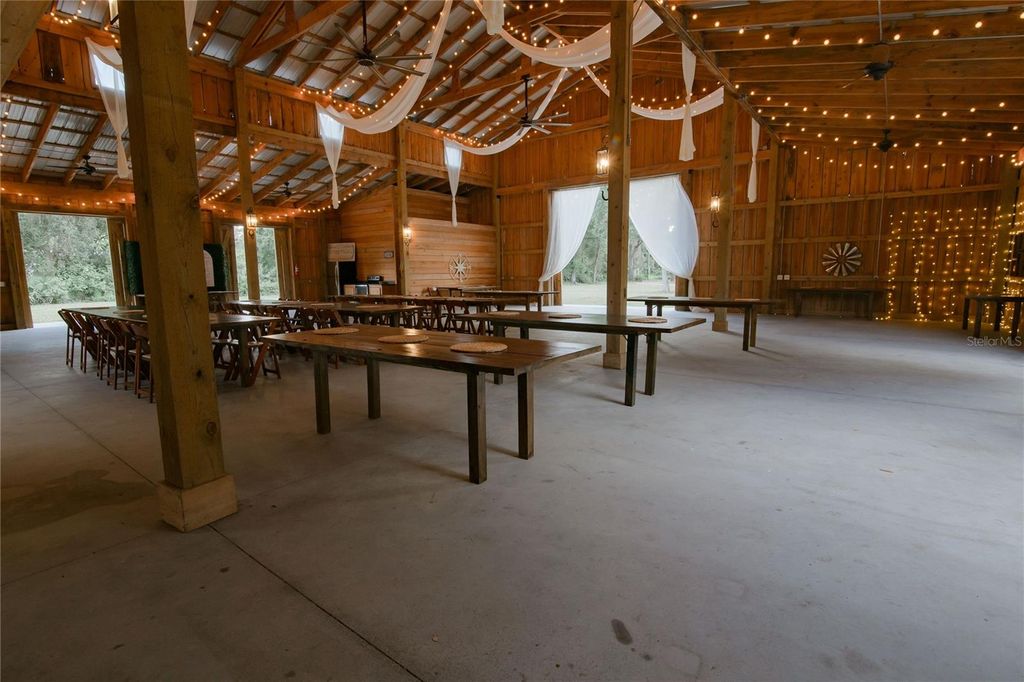Image 9 of property listing at 963 LAKE ASHBY ROAD, New Smyrna Beach, FL 32168