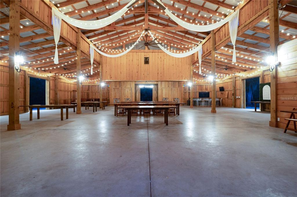 Image 10 of property listing at 963 LAKE ASHBY ROAD, New Smyrna Beach, FL 32168