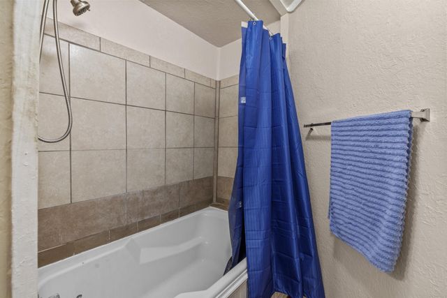 10600 Turkey Bend DR, Jonestown, TX 78645