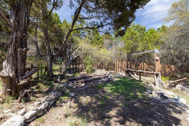 10600 Turkey Bend DR, Jonestown, TX 78645