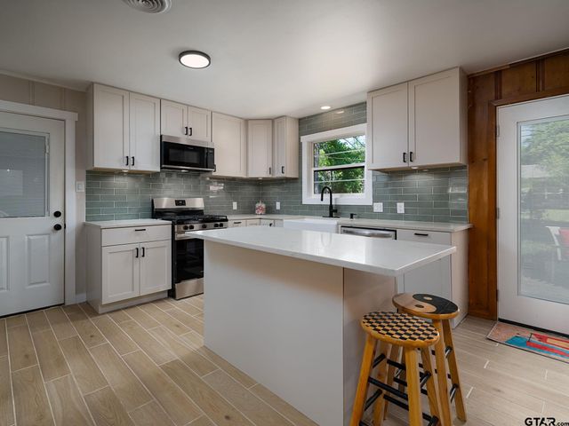 623 Beechwood Dr, Tyler, TX 75701