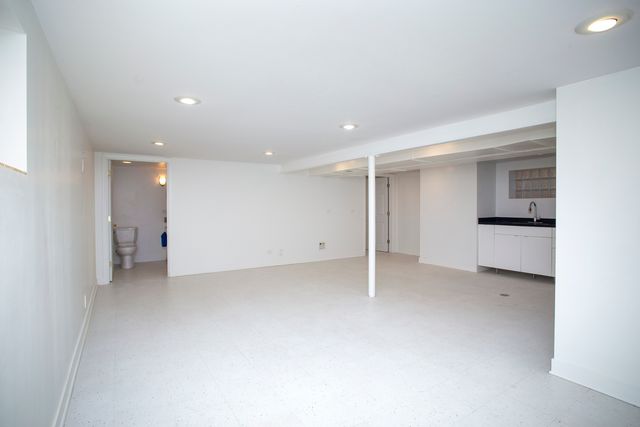 5154 S Nordica Avenue, Chicago, IL 60638