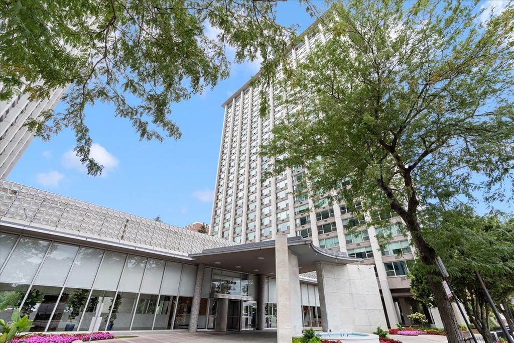 3600 N Lake Shore Drive 325, Chicago, IL 60613 — photo 2