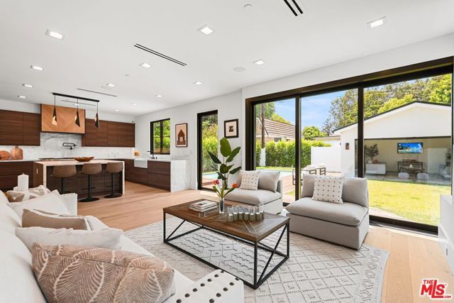 4153 Vantage Avenue, Studio City (los Angeles), CA 91604