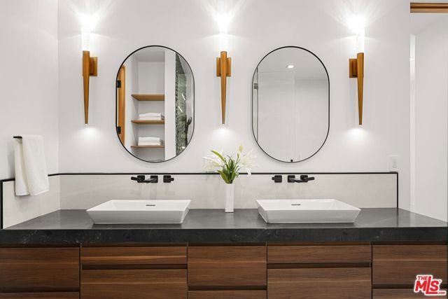 4153 Vantage Avenue, Studio City (los Angeles), CA 91604