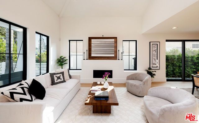4153 Vantage Avenue, Studio City (los Angeles), CA 91604