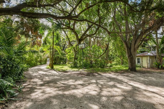 3301 BAY SHORE ROAD, Sarasota, FL 34234