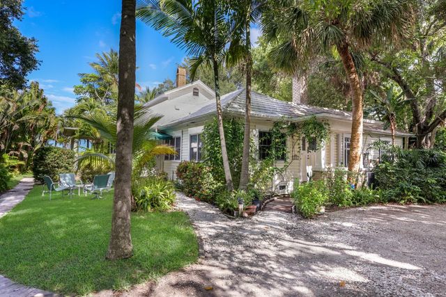 3301 BAY SHORE ROAD, Sarasota, FL 34234