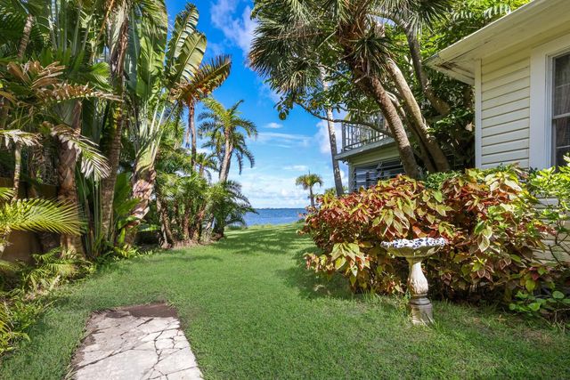 3301 BAY SHORE ROAD, Sarasota, FL 34234