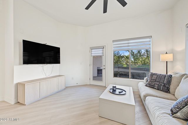 945 E PLAYA DEL NORTE Drive 2007, Tempe, AZ 85288