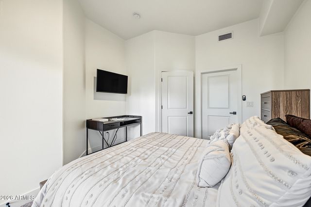 945 E PLAYA DEL NORTE Drive 2007, Tempe, AZ 85288