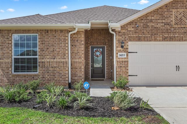 14213 Freeboard Drive, Texas City, TX 77510
