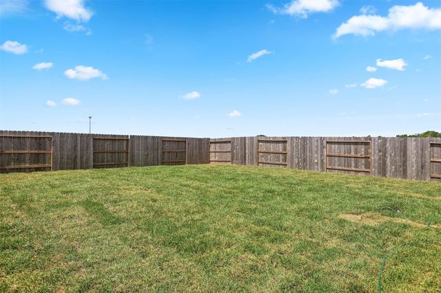 14213 Freeboard Drive, Texas City, TX 77510