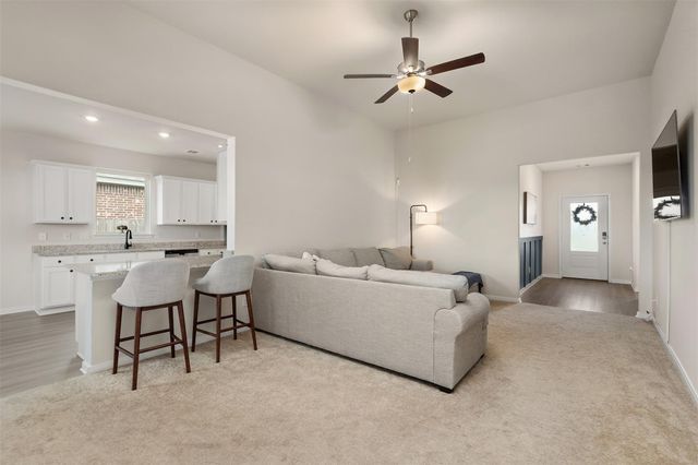 14213 Freeboard Drive, Texas City, TX 77510