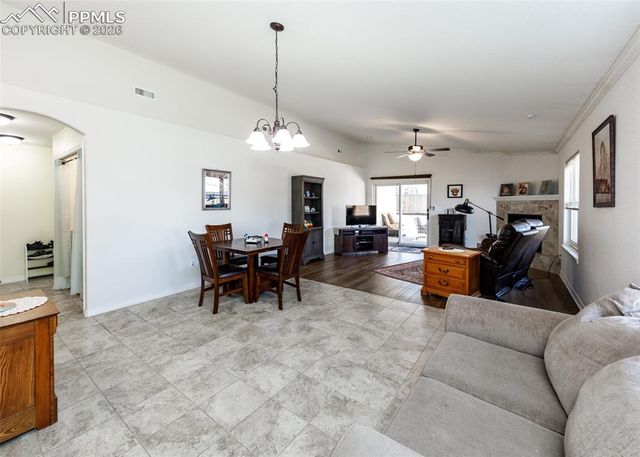 717 Edna Lane, Pueblo, CO 81005