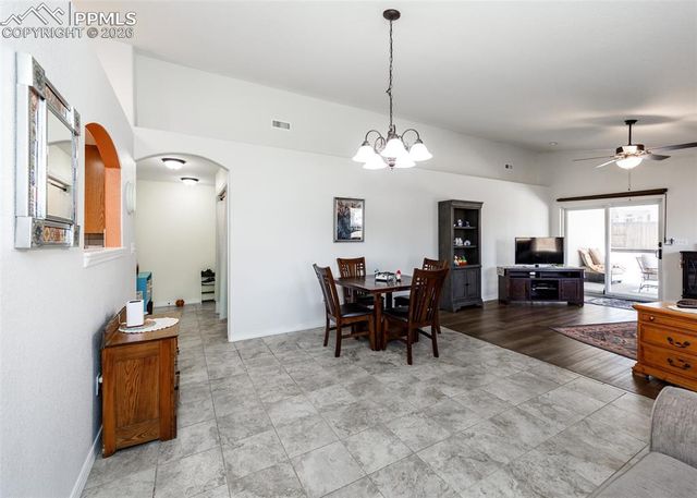 717 Edna Lane, Pueblo, CO 81005