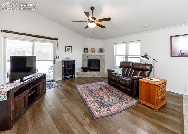 717 Edna Lane, Pueblo, CO 81005