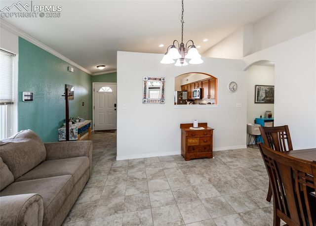 717 Edna Lane, Pueblo, CO 81005