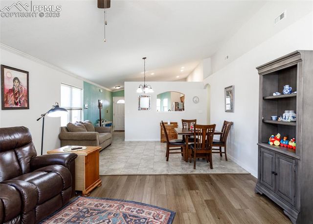 717 Edna Lane, Pueblo, CO 81005