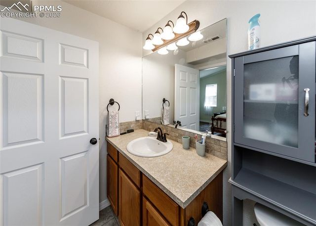 717 Edna Lane, Pueblo, CO 81005