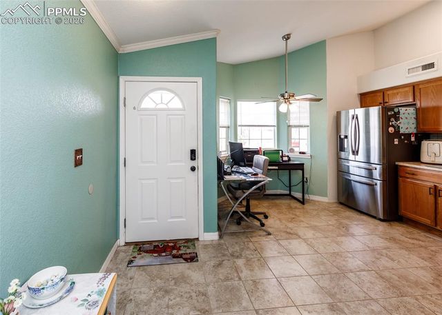 717 Edna Lane, Pueblo, CO 81005