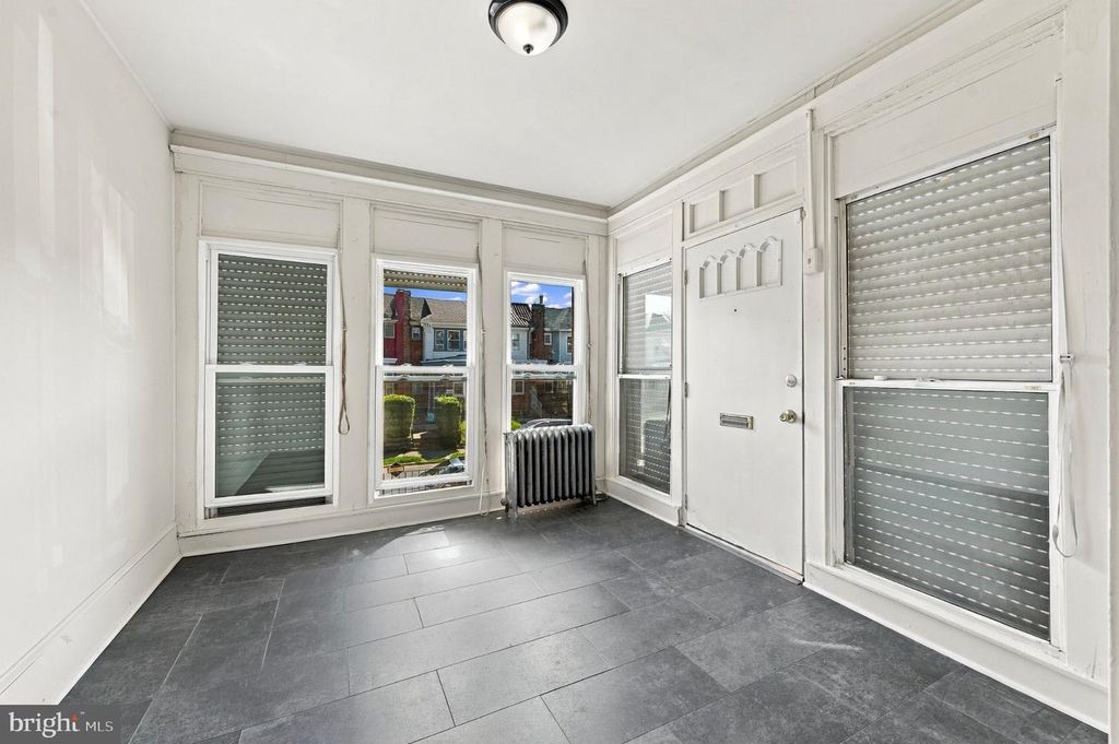 6616 N GRATZ ST, PHILADELPHIA, PA 19126 — photo 2