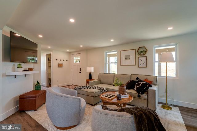 505 BRENNEMAN RD, Willow Street, PA 17584