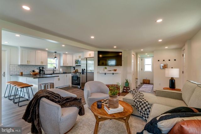 505 BRENNEMAN RD, Willow Street, PA 17584