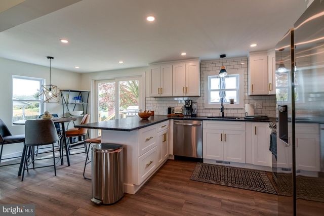 505 BRENNEMAN RD, Willow Street, PA 17584