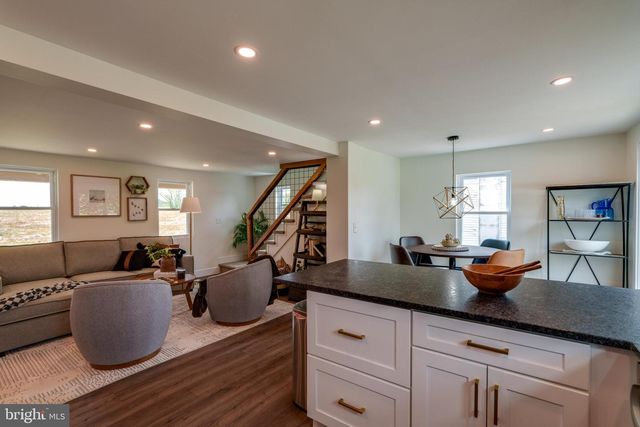 505 BRENNEMAN RD, Willow Street, PA 17584