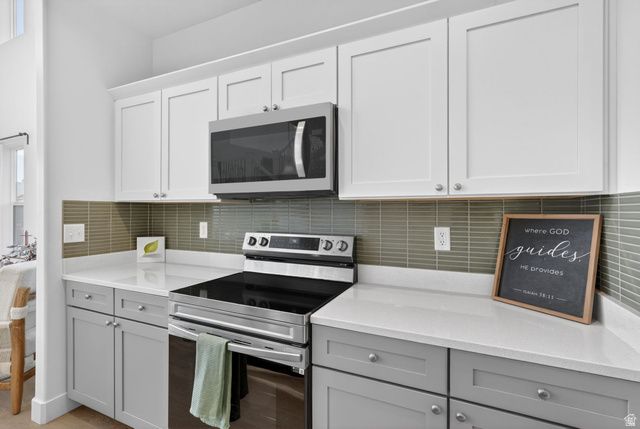 13897 S CANAAN PEAK DR, Herriman, UT 84096