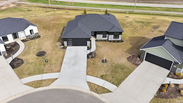 1572 Lagonda Trail, Fort Wayne, IN 46818