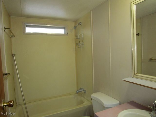 1626 132 E 51st Street, Ashtabula, OH 44004