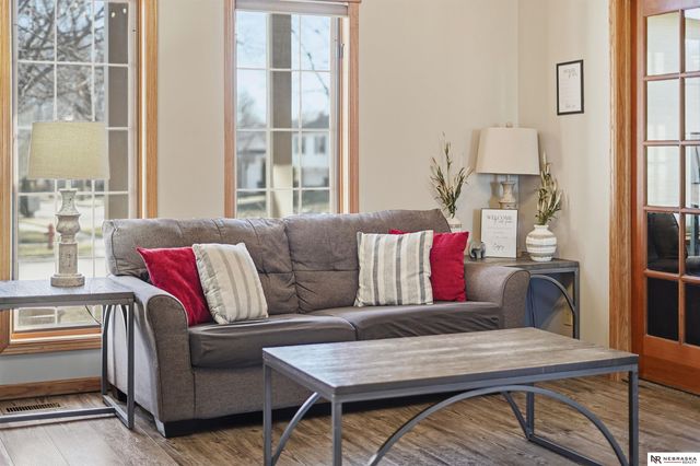 7231 S 30th Place, Lincoln, NE 68516