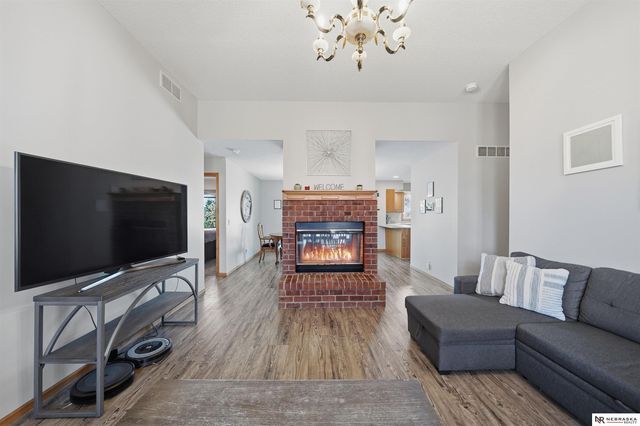 7231 S 30th Place, Lincoln, NE 68516