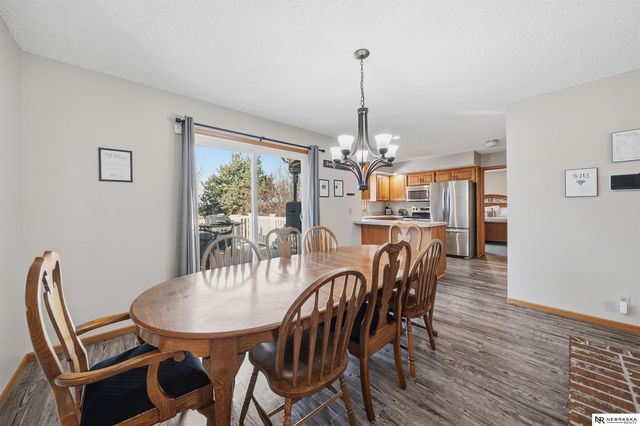 7231 S 30th Place, Lincoln, NE 68516