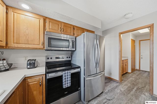 7231 S 30th Place, Lincoln, NE 68516