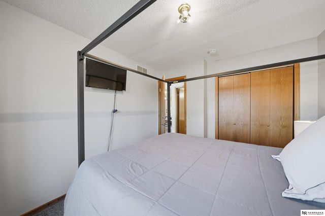 7231 S 30th Place, Lincoln, NE 68516