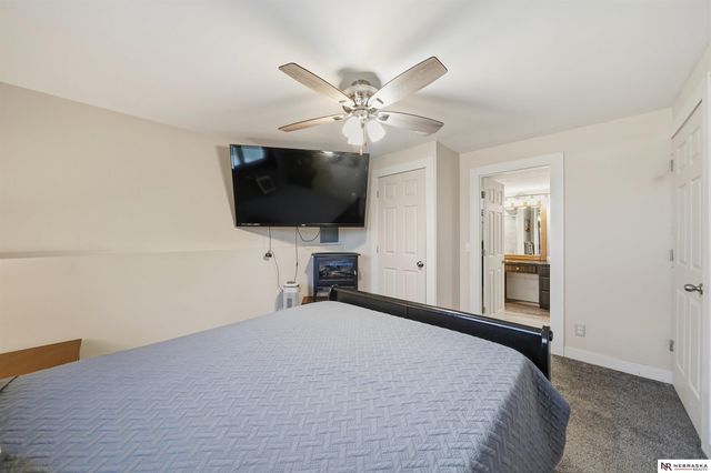 7231 S 30th Place, Lincoln, NE 68516